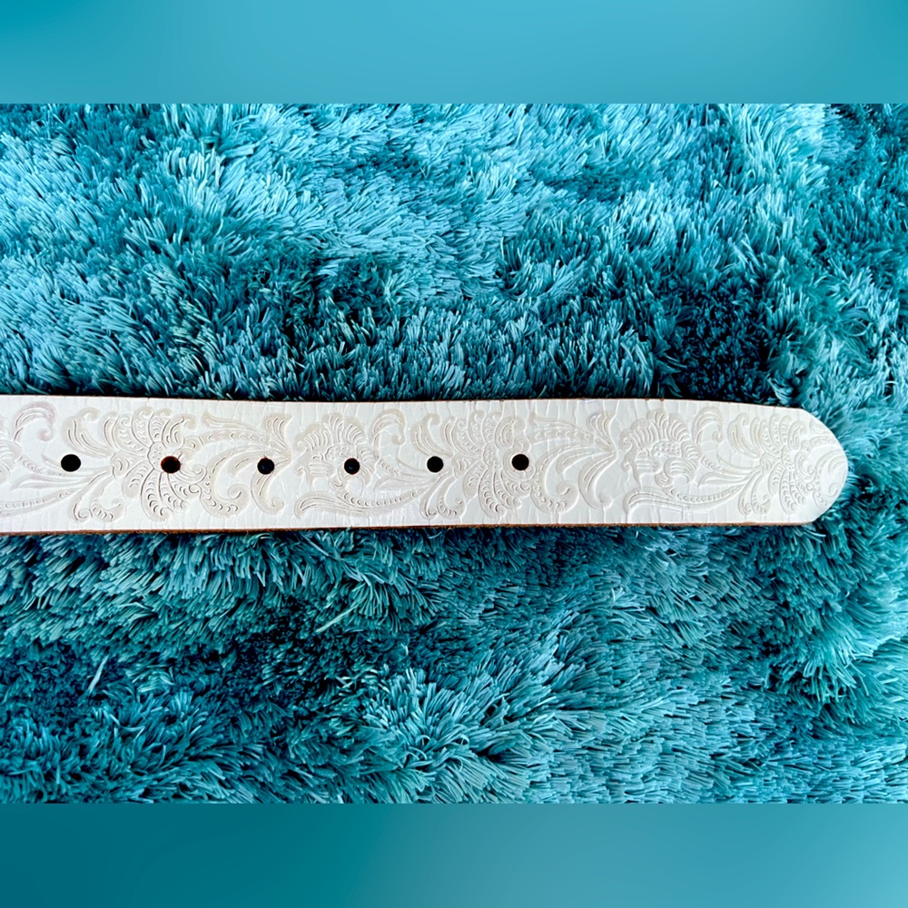 Vintage Women’s belt white large buckle - Picture 13 of 13